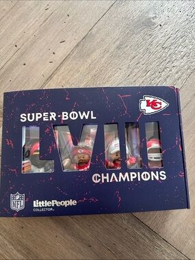 NIB Fisher Price Little People NFL Collector Super Bowl Champions KC